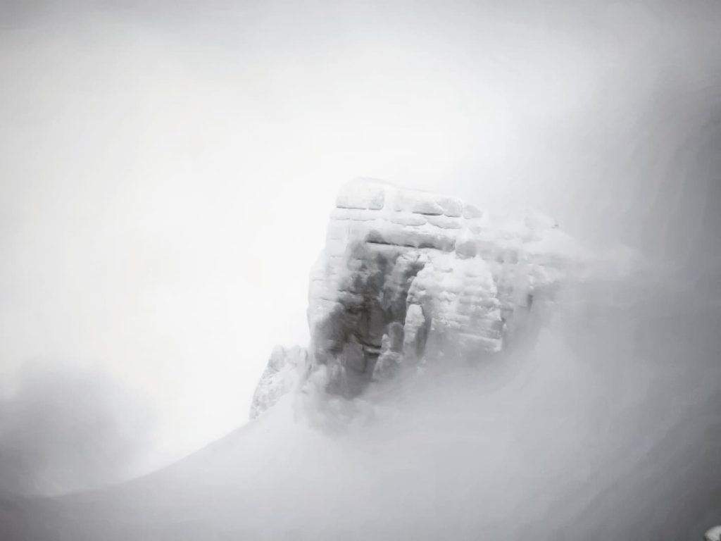 #leysin #kuklos #lesmosses #landscape #alps #swiss #swissalps #switzerland #snowwhite #snow #mountains #landscape_lovers #clouds #fog #ski #sun #mountain #tourdaï