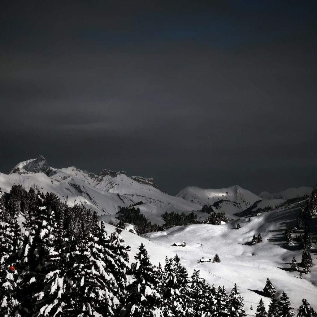 #leysin #snow #switzerland #suisse #swiss #vaud #swissalps #landscape #myswitzerland #myvaud #inlovewithswitzerland #ski #suisseromande #alpesvaudoises #montagne #landscapephotography #mountains #beautifulswitzerland