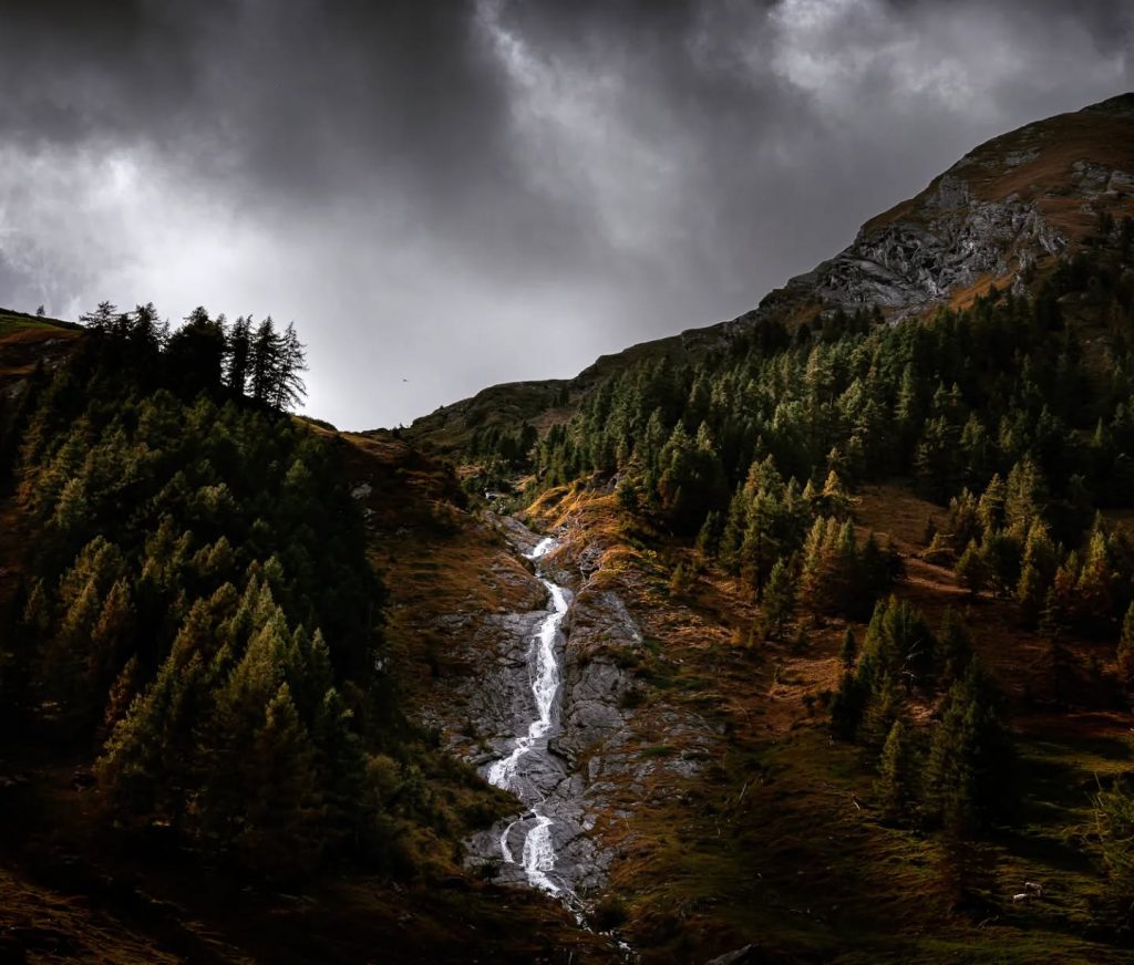 #vallesoana #piamprato #italy #mountain #alpes #landscape #landscapelovers #landscapephotography #clouds #skyphotography